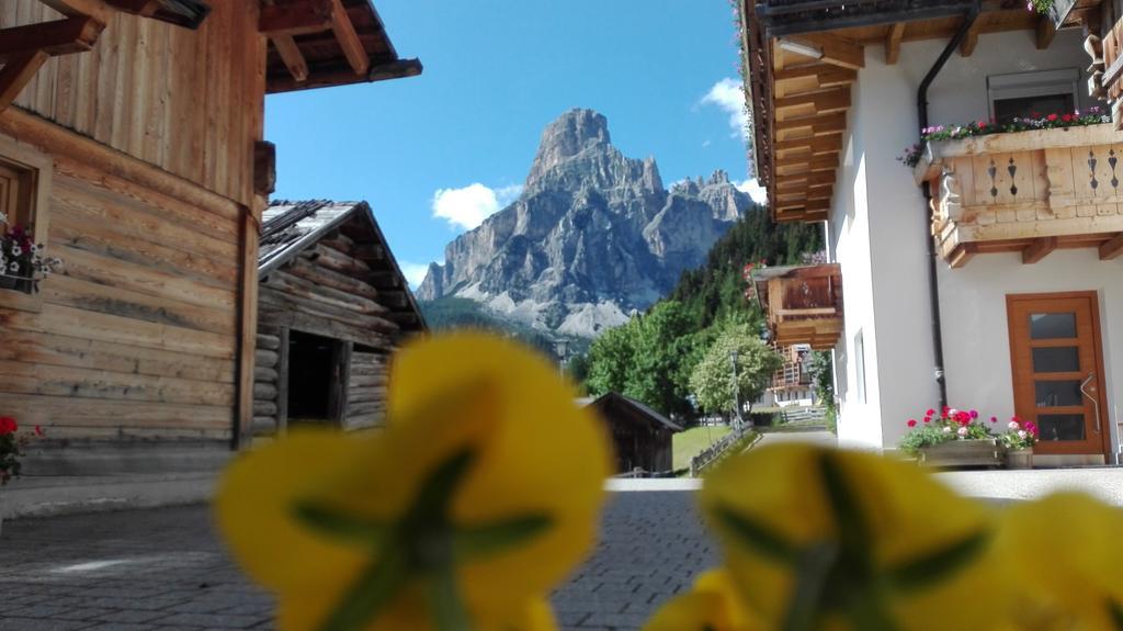 Pensione Valbona Corvara In Badia Exterior foto